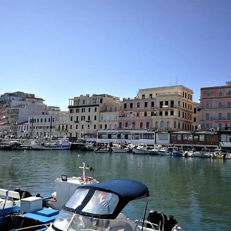 Christy Suite Elegante Appartamento Nel Centro Storico Di Anzio Buitenkant foto